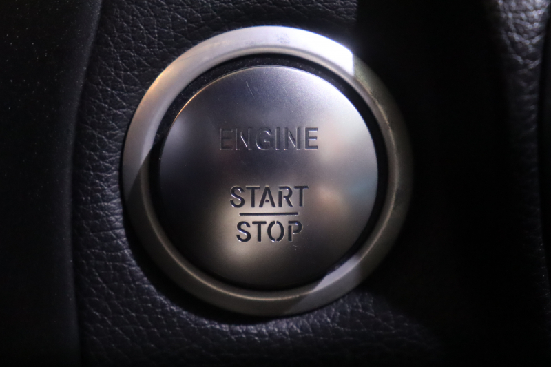 メルセデスベンツ GLC GLC250 4MATIC ｽﾎﾟｰﾂ ﾚｰﾀﾞｰSP　ﾚｻﾞｰARTICO/DINAMICAｼｰﾄ ｼｰﾄﾋｰﾀｰ 8.4ｲﾝﾁﾜｲﾄﾞﾅﾋﾞ 360ｶﾒﾗ ｱｸﾃｨﾌﾞｸﾙｺﾝ ﾍｯﾄﾞｱｯﾌﾟﾃﾞｨｽﾌﾟﾚｲ LEDﾍｯﾄﾞﾗｲﾄ ｱﾝﾋﾞｴﾝﾄﾗｲﾄ 自動ﾘｱｹﾞｰﾄ ﾌｯﾄﾄﾗﾝｸｵｰﾌﾟﾅｰ AMGｴｱﾛ&19ｲﾝﾁｱﾙﾐ　2年保証
