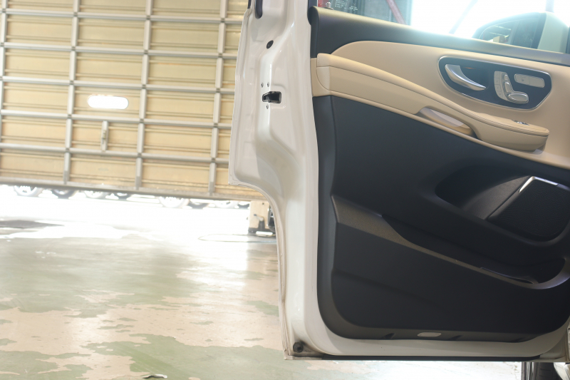 メルセデスベンツ Vクラス V220d ｱﾊﾞﾝｷﾞｬﾙﾄﾞ ﾛﾝｸﾞ ｴｸｽｸﾙｰｼﾌﾞｼｰﾄP ﾚｰﾀﾞｰSP　後期 ﾍﾞｰｼﾞｭ本革 2列目ｴｸｽｸﾙｰｼﾌﾞｼｰﾄ ｼｰﾄﾋｰﾀｰ ﾍﾞﾝﾁﾚｰﾀｰ ﾘﾗｸｾﾞｰｼｮﾝ 10.25ｲﾝﾁﾜｲﾄﾞﾅﾋﾞ Burmester 360ｶﾒﾗ AMGｴｱﾛ 17ｲﾝﾁｱﾙﾐ　2年保証付