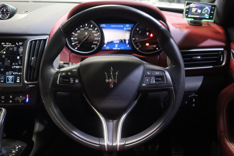 マセラティ レヴァンテ ｸﾞﾗﾝｽﾎﾟｰﾂ　後期 NEWｼﾌﾄ ADAS ACC ﾚｰﾝｷｰﾌﾟ ﾌﾞﾗｲﾝﾄﾞｽﾎﾟｯﾄ ﾚｯﾄﾞﾚｻﾞｰｼｰﾄ ﾊﾟﾉﾗﾏｻﾝﾙｰﾌ MTCﾅﾋﾞ ﾌﾙｾｸﾞTV harman/kardon CarPlar ｽｶｲﾌｯｸ LEDﾍｯﾄﾞﾗｲﾄ ｿﾌﾄﾄﾞｱｸﾛｰｼﾞｬｰ 自動ﾘｱｹﾞｰﾄ 21ｲﾝﾁﾍﾘｵｽAW 　2年保証