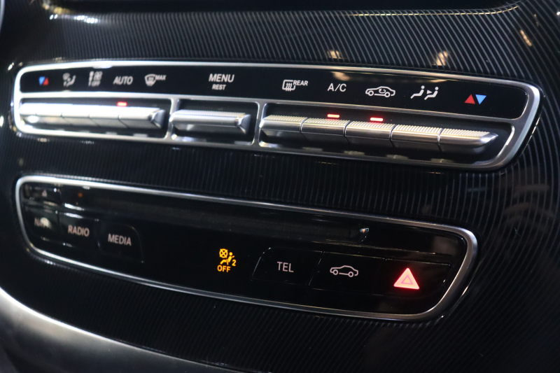 メルセデスベンツ Vクラス V220d ﾚｰﾀﾞｰSP　ｱｸﾃｨﾌﾞｸﾙｺﾝ ﾚｰﾝｷｰﾌﾟ ﾌﾞﾗｲﾝﾄﾞｽﾎﾟｯﾄｱｼｽﾄ 黒ﾌｧﾌﾞﾘｯｸｼｰﾄ ｼｰﾄﾋｰﾀｰ ﾒﾓﾘｰ機能 ﾊﾟﾜｰｼｰﾄ 8.4ｲﾝﾁﾜｲﾄﾞﾅﾋﾞ 360ｶﾒﾗ LEDﾍｯﾄﾞﾗｲﾄ 17ｲﾝﾁAW　2年保証
