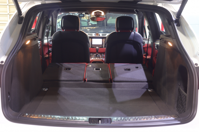 ポルシェ マカン ﾀｰﾎﾞ ｽﾎﾟｰﾂｸﾛﾉP　PASM ﾂｰﾄﾝﾚｻﾞｰｲﾝﾃﾘｱ(ﾌﾞﾗｯｸ/ﾚｯﾄﾞ) PCMﾅﾋﾞ CarPlay BOSEｻｳﾝﾄﾞ ﾚｰﾝﾃﾞｨﾊﾟｰﾁｬｳｫｰﾆﾝｸﾞ LEDﾍｯﾄﾞﾗｲﾄ ｴﾝﾄﾘｰﾄﾞﾗｲﾌﾞ BBS21ｲﾝﾁAW　2年保証