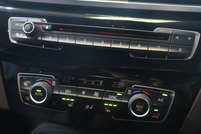BMW X1 X1 xDrive 18d Xﾗｲﾝ　ﾄﾞﾗｲﾋﾞﾝｸﾞｱｼｽﾄﾌﾟﾗｽ ﾓｶﾚｻﾞｰ 純正ﾅﾋﾞ ﾍｯﾄﾞｱｯﾌﾟﾃﾞｨｽﾌﾟﾚｲ ｱｸﾃｨﾌﾞｸﾙｺﾝ LEDﾍｯﾄﾞﾗｲﾄ ｱﾝﾋﾞｴﾝﾄﾗｲﾄ 専用ｴｸｽﾃﾘｱ ｳｯﾄﾞｲﾝﾃﾘｱﾄﾘﾑ OP19ｲﾝﾁAW 有償色　2年保証