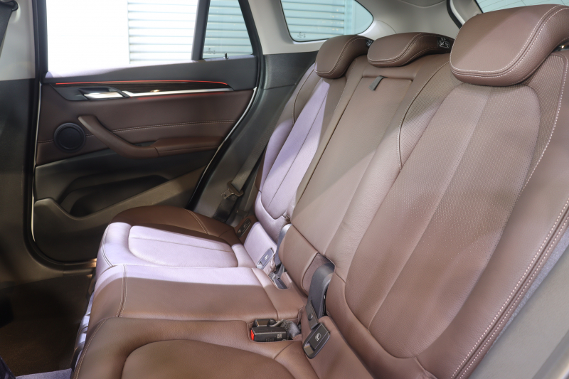 BMW X1 X1 xDrive 18d Xﾗｲﾝ　ﾄﾞﾗｲﾋﾞﾝｸﾞｱｼｽﾄﾌﾟﾗｽ ﾓｶﾚｻﾞｰ 純正ﾅﾋﾞ ﾍｯﾄﾞｱｯﾌﾟﾃﾞｨｽﾌﾟﾚｲ ｱｸﾃｨﾌﾞｸﾙｺﾝ LEDﾍｯﾄﾞﾗｲﾄ ｱﾝﾋﾞｴﾝﾄﾗｲﾄ 専用ｴｸｽﾃﾘｱ ｳｯﾄﾞｲﾝﾃﾘｱﾄﾘﾑ OP19ｲﾝﾁAW 有償色　2年保証