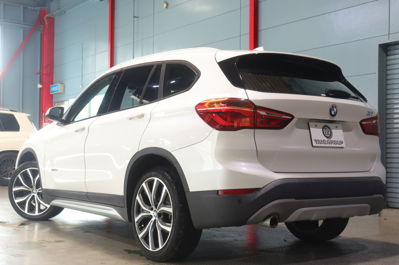 BMW X1 X1 xDrive 18d Xﾗｲﾝ　ﾄﾞﾗｲﾋﾞﾝｸﾞｱｼｽﾄﾌﾟﾗｽ ﾓｶﾚｻﾞｰ 純正ﾅﾋﾞ ﾍｯﾄﾞｱｯﾌﾟﾃﾞｨｽﾌﾟﾚｲ ｱｸﾃｨﾌﾞｸﾙｺﾝ LEDﾍｯﾄﾞﾗｲﾄ ｱﾝﾋﾞｴﾝﾄﾗｲﾄ 専用ｴｸｽﾃﾘｱ ｳｯﾄﾞｲﾝﾃﾘｱﾄﾘﾑ OP19ｲﾝﾁAW 有償色　2年保証