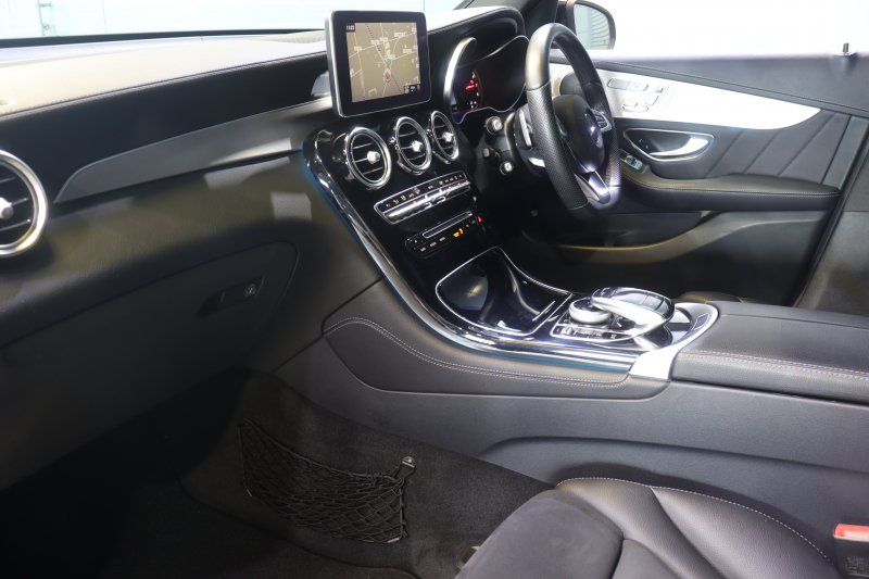 メルセデスベンツ GLC GLC250 4MATIC ｽﾎﾟｰﾂ ﾚｰﾀﾞｰSP　 ﾚｻﾞｰARTICO/DINAMICAｼｰﾄ ｼｰﾄﾋｰﾀｰ 8.4ｲﾝﾁﾜｲﾄﾞﾅﾋﾞ ﾍｯﾄﾞｱｯﾌﾟﾃﾞｨｽﾌﾟﾚｲ 360ｶﾒﾗ ｱｸﾃｨﾌﾞｸﾙｺﾝ LEDﾍｯﾄﾞﾗｲﾄ ｱﾝﾋﾞｴﾝﾄﾗｲﾄ 自動ﾘｱｹﾞｰﾄ AMGｴｱﾛ&19ｲﾝﾁｱﾙﾐ　2年保証
