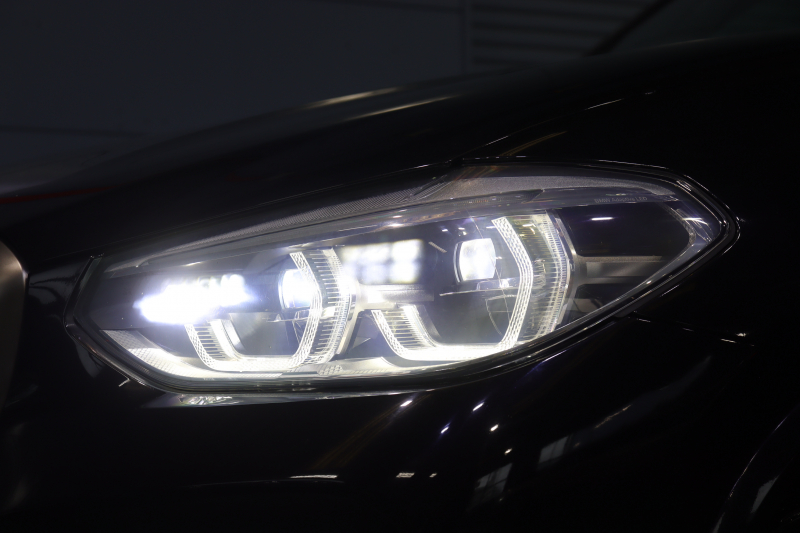 BMW X3 M40d ｾﾚｸﾄ&ﾊｲﾗｲﾝP　1ｵｰﾅｰ ﾄﾞﾗｲﾋﾞﾝｸﾞｱｼｽﾄﾌﾟﾗｽ ACC ｴｸｽﾃﾝﾄﾞﾚｻﾞｰﾒﾘﾉ(赤/黒) ﾊﾟﾉﾗﾏｻﾝﾙｰﾌ 第6世代iDriveﾅﾋﾞ harman/kardon ﾍｯﾄﾞｱｯﾌﾟﾃﾞｨｽﾌﾟﾚｲ ｱﾀﾞﾌﾟﾃｨﾌﾞLED ｱﾝﾋﾞｴﾝﾄﾗｲﾄ 専用ｴｸｽﾃﾘｱ&21ｲﾝﾁﾀﾞﾌﾞﾙｽﾎﾟｰｸAW　2年保証