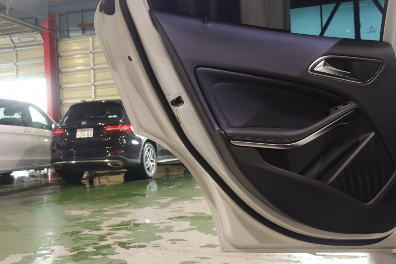 メルセデスベンツ GLA GLA220 4MATIC ﾚｻﾞｰｴｸｽｸﾙｰｼﾌﾞ&ﾌﾟﾚﾐｱﾑP ﾚｰﾀﾞｰSP　後期ﾓﾃﾞﾙ 黒本革 ﾊﾟﾉﾗﾏｻﾝﾙｰﾌ 8ｲﾝﾁﾜｲﾄﾞﾅﾋﾞ CarPlay harman/kardonｻｳﾝﾄﾞ LEDﾍｯﾄﾞﾗｲﾄ ｱｸﾃｨﾌﾞｸﾙｺﾝ 自動ﾘｱｹﾞｰﾄ 18ｲﾝﾁｱﾙﾐ　2年保証