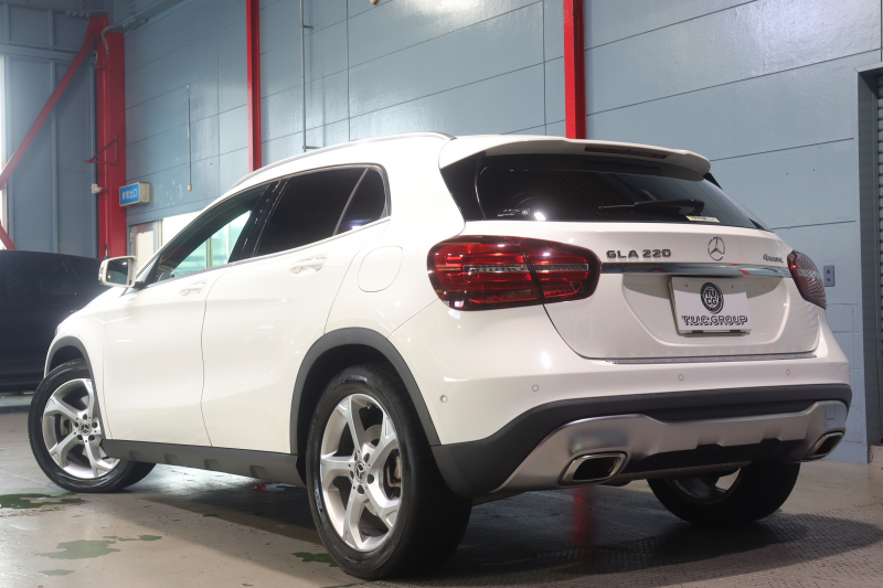 メルセデスベンツ GLA GLA220 4MATIC ﾚｻﾞｰｴｸｽｸﾙｰｼﾌﾞ&ﾌﾟﾚﾐｱﾑP ﾚｰﾀﾞｰSP　後期ﾓﾃﾞﾙ 黒本革 ﾊﾟﾉﾗﾏｻﾝﾙｰﾌ 8ｲﾝﾁﾜｲﾄﾞﾅﾋﾞ CarPlay harman/kardonｻｳﾝﾄﾞ LEDﾍｯﾄﾞﾗｲﾄ ｱｸﾃｨﾌﾞｸﾙｺﾝ 自動ﾘｱｹﾞｰﾄ 18ｲﾝﾁｱﾙﾐ　2年保証