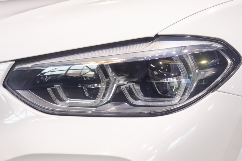 BMW Mシリーズ X3 M ｺﾝﾍﾟﾃｨｼｮﾝ　ﾄﾞﾗｲﾋﾞﾝｸﾞｱｼｽﾄﾌﾟﾗｽ ACC Mｽﾎﾟｰﾂｼｰﾄ(ｴｸｽﾃﾝﾄﾞﾚｻﾞｰﾒﾘﾉ) 第6世代iDriveﾅﾋﾞ harman/kardonｻｳﾝﾄﾞ ﾍｯﾄﾞｱｯﾌﾟﾃﾞｨｽﾌﾟﾚｲ ｱﾀﾞﾌﾟﾃｨﾌﾞLED Mｽﾎﾟｰﾂｴｷｿﾞｰｽﾄ 専用ｴｸｽﾃﾘｱ 21ｲﾝﾁｱﾙﾐ 　2年保証