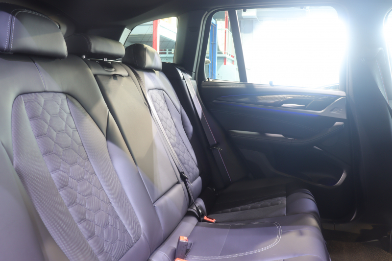 BMW Mシリーズ X3 M ｺﾝﾍﾟﾃｨｼｮﾝ　ﾄﾞﾗｲﾋﾞﾝｸﾞｱｼｽﾄﾌﾟﾗｽ ACC Mｽﾎﾟｰﾂｼｰﾄ(ｴｸｽﾃﾝﾄﾞﾚｻﾞｰﾒﾘﾉ) 第6世代iDriveﾅﾋﾞ harman/kardonｻｳﾝﾄﾞ ﾍｯﾄﾞｱｯﾌﾟﾃﾞｨｽﾌﾟﾚｲ ｱﾀﾞﾌﾟﾃｨﾌﾞLED Mｽﾎﾟｰﾂｴｷｿﾞｰｽﾄ 専用ｴｸｽﾃﾘｱ 21ｲﾝﾁｱﾙﾐ 　2年保証