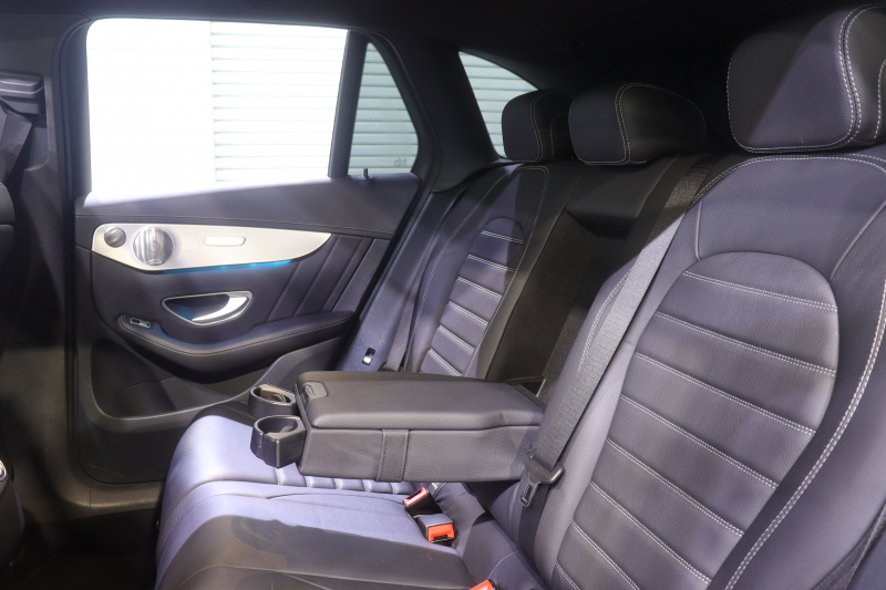 メルセデスベンツ GLC GLC250 4MATIC ｽﾎﾟｰﾂ 本革仕様 ﾚｰﾀﾞｰSP　1ｵｰﾅｰ 黒本革ｼｰﾄ ﾊﾟﾉﾗﾏｻﾝﾙｰﾌ 8.4ｲﾝﾁﾜｲﾄﾞﾅﾋﾞ Burmesterｻｳﾝﾄﾞ 360ｶﾒﾗ ｱｸﾃｨﾌﾞｸﾙｺﾝ ﾍｯﾄﾞｱｯﾌﾟﾃﾞｨｽﾌﾟﾚｲ LEDﾍｯﾄﾞﾗｲﾄ ｱﾝﾋﾞｴﾝﾄﾗｲﾄ 自動ﾘｱｹﾞｰﾄ AMGｴｱﾛ&19ｲﾝﾁｱﾙﾐ　2年保証
