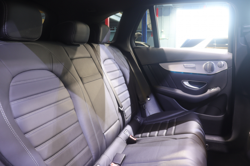 メルセデスベンツ GLC GLC250 4MATIC ｽﾎﾟｰﾂ 本革仕様 ﾚｰﾀﾞｰSP　1ｵｰﾅｰ 黒本革ｼｰﾄ ﾊﾟﾉﾗﾏｻﾝﾙｰﾌ 8.4ｲﾝﾁﾜｲﾄﾞﾅﾋﾞ Burmesterｻｳﾝﾄﾞ 360ｶﾒﾗ ｱｸﾃｨﾌﾞｸﾙｺﾝ ﾍｯﾄﾞｱｯﾌﾟﾃﾞｨｽﾌﾟﾚｲ LEDﾍｯﾄﾞﾗｲﾄ ｱﾝﾋﾞｴﾝﾄﾗｲﾄ 自動ﾘｱｹﾞｰﾄ AMGｴｱﾛ&19ｲﾝﾁｱﾙﾐ　2年保証