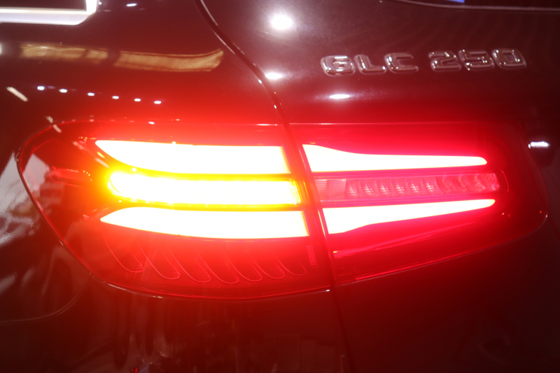 メルセデスベンツ GLC GLC250 4MATIC ｽﾎﾟｰﾂ 本革仕様 ﾚｰﾀﾞｰSP　1ｵｰﾅｰ 黒本革ｼｰﾄ ﾊﾟﾉﾗﾏｻﾝﾙｰﾌ 8.4ｲﾝﾁﾜｲﾄﾞﾅﾋﾞ Burmesterｻｳﾝﾄﾞ 360ｶﾒﾗ ｱｸﾃｨﾌﾞｸﾙｺﾝ ﾍｯﾄﾞｱｯﾌﾟﾃﾞｨｽﾌﾟﾚｲ LEDﾍｯﾄﾞﾗｲﾄ ｱﾝﾋﾞｴﾝﾄﾗｲﾄ 自動ﾘｱｹﾞｰﾄ AMGｴｱﾛ&19ｲﾝﾁｱﾙﾐ　2年保証