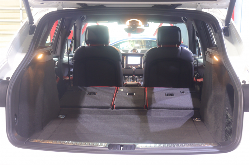 ポルシェ マカン GTS ｽﾎﾟｰﾂｸﾛﾉP　PASM ﾂｰﾄﾝﾚｻﾞｰｲﾝﾃﾘｱ(ﾌﾞﾗｯｸ/ﾚｯﾄﾞ) PCMﾅﾋﾞ CarPlay ｱｸﾃｨﾌﾞｸﾙｺﾝ ｽﾎﾟｰﾂｴｸﾞｿﾞｰｽﾄ LEDﾍｯﾄﾞﾗｲﾄ ｴﾝﾄﾘｰﾄﾞﾗｲﾌﾞ 20ｲﾝﾁRSｽﾊﾟｲﾀﾞｰAW　2年保証
