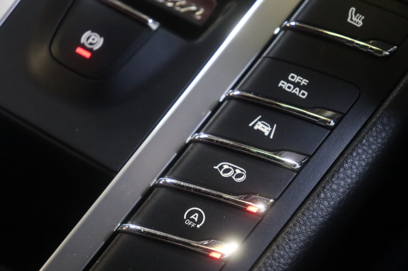 ポルシェ マカン GTS ｽﾎﾟｰﾂｸﾛﾉP　PASM ﾂｰﾄﾝﾚｻﾞｰｲﾝﾃﾘｱ(ﾌﾞﾗｯｸ/ﾚｯﾄﾞ) PCMﾅﾋﾞ CarPlay ｱｸﾃｨﾌﾞｸﾙｺﾝ ｽﾎﾟｰﾂｴｸﾞｿﾞｰｽﾄ LEDﾍｯﾄﾞﾗｲﾄ ｴﾝﾄﾘｰﾄﾞﾗｲﾌﾞ 20ｲﾝﾁRSｽﾊﾟｲﾀﾞｰAW　2年保証