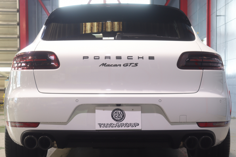 ポルシェ マカン GTS ｽﾎﾟｰﾂｸﾛﾉP　PASM ﾂｰﾄﾝﾚｻﾞｰｲﾝﾃﾘｱ(ﾌﾞﾗｯｸ/ﾚｯﾄﾞ) PCMﾅﾋﾞ CarPlay ｱｸﾃｨﾌﾞｸﾙｺﾝ ｽﾎﾟｰﾂｴｸﾞｿﾞｰｽﾄ LEDﾍｯﾄﾞﾗｲﾄ ｴﾝﾄﾘｰﾄﾞﾗｲﾌﾞ 20ｲﾝﾁRSｽﾊﾟｲﾀﾞｰAW　2年保証