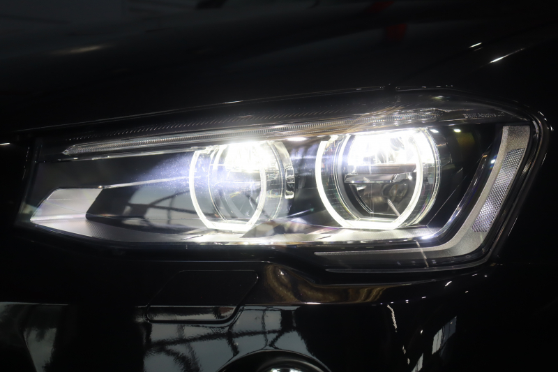 BMW X3 ﾌﾞﾗｯｸｱｳﾄ　310台限定車 ﾄﾞﾗｲﾋﾞﾝｸﾞｱｼｽﾄﾌﾟﾗｽ ｱｸﾃｨﾌﾞｸﾙｺﾝ ﾌﾞﾗｯｸﾚｻﾞｰｼｰﾄ ﾊﾟﾉﾗﾏｻﾝﾙｰﾌ 第5世代iDriveﾅﾋﾞ HIFiｻｳﾝﾄﾞ ﾌﾙｾｸﾞTV ﾍｯﾄﾞｱｯﾌﾟﾃﾞｨｽﾌﾟﾚｲ 360ｶﾒﾗ  専用ｴｸｽﾃﾘｱ　2年保証