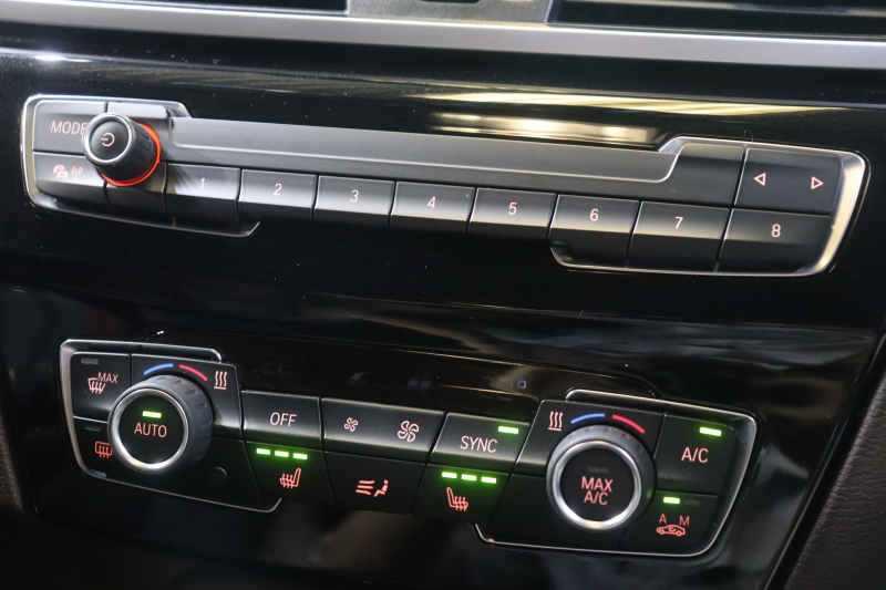 BMW X1 xDrive 18d Xﾗｲﾝ ﾊｲﾗｲﾝ&ｺﾝﾌｫｰﾄP ｱﾄﾞﾊﾞﾝｽﾄﾞｱｸﾃｨﾌﾞSP　中期 ﾀﾞｺﾀﾚｻﾞｰ(ﾓｶ) 第6世代iDriveﾅﾋ ｱｸﾃｨﾌﾞｸﾙｺﾝ ﾍｯﾄﾞｱｯﾌﾟﾃﾞｨｽﾌﾟﾚｲ ｽﾗｲﾃﾞｨﾝｸﾞﾘﾔｼｰﾄ LEDﾍｯﾄﾞﾗｲﾄ 専用ｴｸｽﾃﾘｱ&18ｲﾝﾁｱﾙﾐ 自動Rｹﾞｰﾄ　2年保証