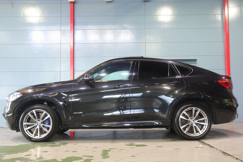 BMW X6 xDrive 35i Mｽﾎﾟｰﾂ ﾌﾟﾗｲﾑ＆ｾﾚｸﾄP　ACC 赤革 ｻﾝﾙｰﾌ 純正ﾅﾋﾞTV harman/kardonｻｳﾝﾄﾞ ｿﾌﾄｸﾛｰｽﾞﾄﾞﾄﾞｱ ﾍｯﾄﾞｱｯﾌﾟﾃﾞｨｽﾌﾟﾚｲ LEDﾍｯﾄﾞﾗｲﾄ Mｴｱﾛ&20AW　2年保証付