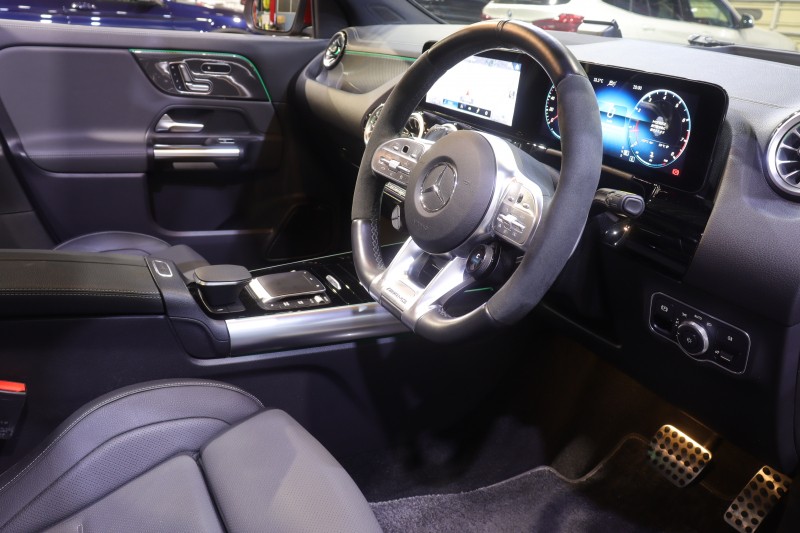AMG GLA GLA35 4MATIC AMGﾊﾟﾌｫｰﾏﾝｽ&ｱﾄﾞﾊﾞﾝｽﾄ&ﾅﾋﾞｹﾞｰｼｮﾝP ﾚｰﾀﾞｰSP　AMGﾊﾟﾌｫｰﾏﾝｽｼｰﾄ 本革(灰/黒) ﾊﾟﾉﾗﾏｻﾝﾙｰﾌ 10.25ｲﾝﾁﾜｲﾄﾞﾅﾋﾞ ｱﾄﾞﾊﾞﾝｽﾄﾞｻｳﾝﾄﾞ ﾍｯﾄﾞｱｯﾌﾟD 360ｶﾒﾗ ﾌｯﾄﾄﾗﾝｸ ﾏﾙﾁﾋﾞｰﾑLED　2年保証付