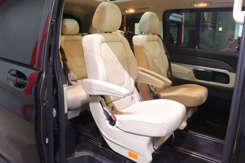 メルセデスベンツ Vクラス V220d ｱﾊﾞﾝｷﾞｬﾙﾄﾞ ﾛﾝｸﾞ ﾚｰﾀﾞｰSP　後期  ﾍﾞｰｼﾞｭ本革  ｼｰﾄﾋｰﾀｰ ﾊﾟﾉﾗﾏｻﾝﾙｰﾌ 10.25ｲﾝﾁﾜｲﾄﾞﾅﾋﾞ ﾌﾙｾｸﾞTV Burmester 360ｶﾒﾗ LEDﾍｯﾄﾞﾗｲﾄ ｱﾝﾋﾞｴﾝﾄﾗｲﾄ AMGｴｱﾛ&19ｲﾝﾁｱﾙﾐ 7速AT　2年保証