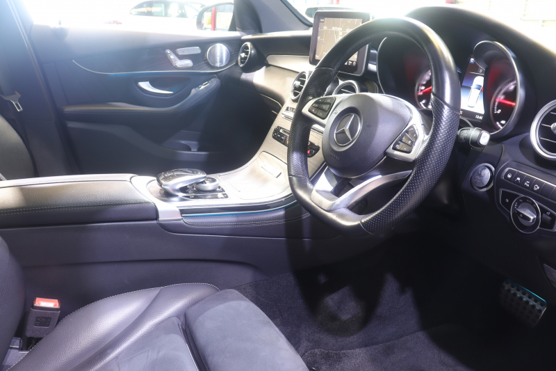 メルセデスベンツ GLC GLC220d 4MATIC ﾛｰﾚｳｽED ﾅｲﾄ&ﾚｰﾀﾞｰSP　限定車 ﾚｻﾞｰARTICO/DINAMICAｼｰﾄ ｼｰﾄﾋｰﾀｰ ﾊﾟﾉﾗﾏｻﾝﾙｰﾌ 8.4ｲﾝﾁﾜｲﾄﾞﾅﾋﾞ ﾌﾞﾙﾒｽﾀｰ 360ｶﾒﾗ ｱｸﾃｨﾌﾞｸﾙｺﾝ LEDﾍｯﾄﾞﾗｲﾄ ｱﾝﾋﾞｴﾝﾄﾗｲﾄ 自動ﾘｱｹﾞｰﾄ AMGｴｱﾛ 専用19ｲﾝﾁAW　2年保証