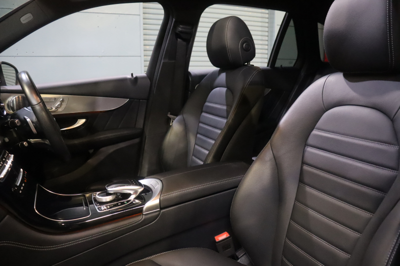 メルセデスベンツ GLC GLC220d 4MATIC ｽﾎﾟｰﾂ 本革仕様 ﾚｰﾀﾞｰP　ｷｰﾚｽｺﾞｰ 黒革 ﾊﾟﾉﾗﾏSR 純正ﾅﾋﾞTV ﾌﾞﾙﾒｽﾀｰ 360ｶﾒﾗ ﾊﾟﾅﾒﾘｶｰﾅｸﾞﾘﾙ 自動Rｹﾞｰﾄ ﾌｯﾄﾄﾗﾝｸOP PTS LEDﾍｯﾄﾞﾗｲﾄ AMGｴｱﾛ&19AW　2年保証