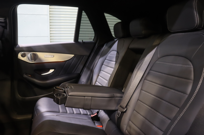 メルセデスベンツ GLC GLC220d 4MATIC ｽﾎﾟｰﾂ 本革仕様 ﾚｰﾀﾞｰP　ｷｰﾚｽｺﾞｰ 黒革 ﾊﾟﾉﾗﾏSR 純正ﾅﾋﾞTV ﾌﾞﾙﾒｽﾀｰ 360ｶﾒﾗ ﾊﾟﾅﾒﾘｶｰﾅｸﾞﾘﾙ 自動Rｹﾞｰﾄ ﾌｯﾄﾄﾗﾝｸOP PTS LEDﾍｯﾄﾞﾗｲﾄ AMGｴｱﾛ&19AW　2年保証