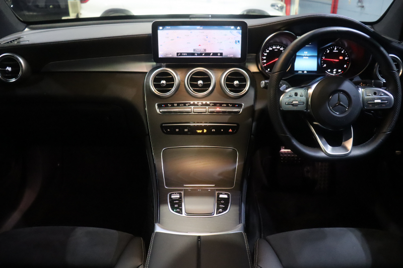 メルセデスベンツ GLC GLC220d 4MATIC AMGﾗｲﾝ ﾚｰﾀﾞｰP　後期 ｷｰﾚｽｺﾞｰ ACC ｺﾝﾋﾞ革 ﾊﾟﾉﾗﾏｻﾝﾙｰﾌ 10.25ｲﾝﾁﾜｲﾄﾞﾅﾋﾞ 12.3ｲﾝﾁｺｸﾋﾟｯﾄﾃﾞｨｽﾌﾟﾚｲ ﾏﾙﾁﾋﾞｰﾑLED 自動Rｹﾞｰﾄ AMGｴｱﾛ&19ｲﾝﾁAW　2年保証付