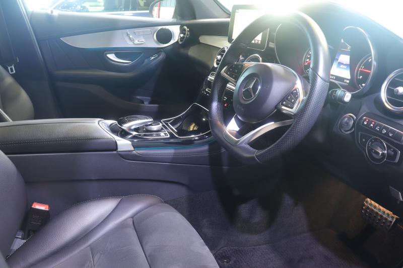 メルセデスベンツ GLC GLC220d 4MATIC ｽﾎﾟｰﾂ ﾚｰﾀﾞｰP　ACC ｷｰﾚｽｺﾞｰ ECO機能 ｺﾝﾋﾞ革 純正ﾅﾋﾞTV 360ｶﾒﾗ 自動Rｹﾞｰﾄ ﾊﾝｽﾞﾌﾘｰｱｸｾｽ PTS LEDﾍｯﾄﾞﾗｲﾄ AMGｴｱﾛ&19AW　2年保証付