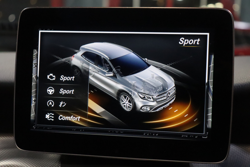 メルセデスベンツ GLA GLA220 4MATIC ﾌﾟﾚﾐｱﾑ&ﾚｰﾀﾞｰPKG　後期ﾓﾃﾞﾙ ACC 黒革 ﾊﾟﾉﾗﾏｻﾝﾙｰﾌ 8ｲﾝﾁﾜｲﾄﾞﾅﾋﾞ CarPlay harman/kardonｻｳﾝﾄﾞ LEDﾍｯﾄﾞﾗｲﾄ 自動ﾘｱｹﾞｰﾄ 18ｲﾝﾁAW　2年保証付
