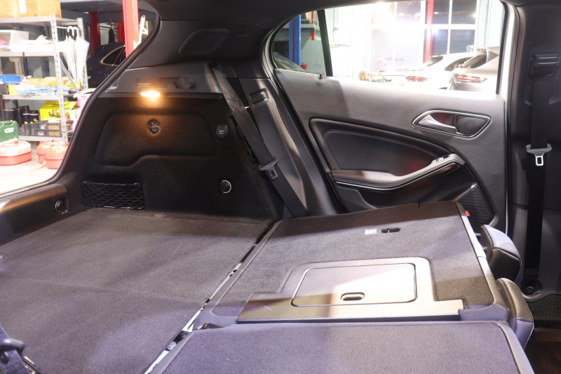 メルセデスベンツ GLA GLA220 4MATIC ﾌﾟﾚﾐｱﾑ&ﾚｰﾀﾞｰPKG　後期ﾓﾃﾞﾙ ACC 黒革 ﾊﾟﾉﾗﾏｻﾝﾙｰﾌ 8ｲﾝﾁﾜｲﾄﾞﾅﾋﾞ CarPlay harman/kardonｻｳﾝﾄﾞ LEDﾍｯﾄﾞﾗｲﾄ 自動ﾘｱｹﾞｰﾄ 18ｲﾝﾁAW　2年保証付