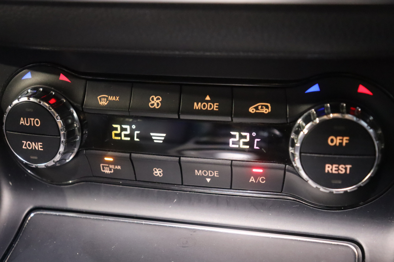 メルセデスベンツ GLA GLA220 4MATIC ﾌﾟﾚﾐｱﾑ&ﾚｰﾀﾞｰPKG　後期ﾓﾃﾞﾙ ACC 黒革 ﾊﾟﾉﾗﾏｻﾝﾙｰﾌ 8ｲﾝﾁﾜｲﾄﾞﾅﾋﾞ CarPlay harman/kardonｻｳﾝﾄﾞ LEDﾍｯﾄﾞﾗｲﾄ 自動ﾘｱｹﾞｰﾄ 18ｲﾝﾁAW　2年保証付