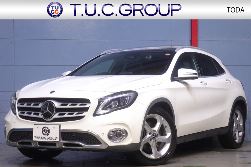 メルセデスベンツ GLA GLA220 4MATIC ﾌﾟﾚﾐｱﾑP ﾚｰﾀﾞｰSP　後期ﾓﾃﾞﾙ ACC 黒革 ﾊﾟﾉﾗﾏｻﾝﾙｰﾌ 8ｲﾝﾁﾜｲﾄﾞﾅﾋﾞ CarPlay harman/kardonｻｳﾝﾄﾞ LEDﾍｯﾄﾞﾗｲﾄ 自動ﾘｱｹﾞｰﾄ 18ｲﾝﾁAW　2年保証付