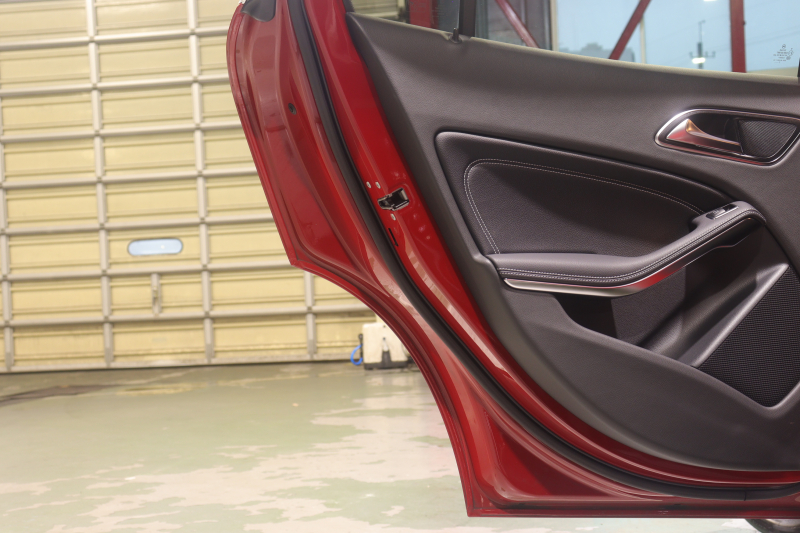 メルセデスベンツ GLA GLA220 4MATIC ﾚｰﾀﾞｰSP　後期ﾓﾃﾞﾙ 黒革 ｼｰﾄﾋｰﾀｰ 純正HDDﾅﾋﾞ TV Bｶﾒﾗ Blouetoothｵｰﾃﾞｨｵ LEDﾍｯﾄﾞﾗｲﾄ ｱｸﾃｨﾌﾞｸﾙｺﾝ 自動ﾘｱｹﾞｰﾄ 純正18ｲﾝﾁAW　2年保証