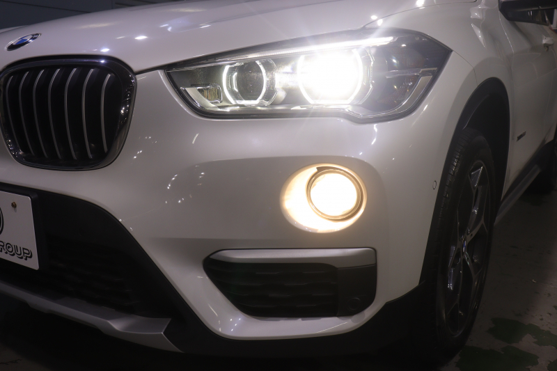 BMW X1 X1 xDrive 18d Xﾗｲﾝ ﾊｲﾗｲﾝ&ｺﾝﾌｫｰﾄP　ﾄﾞﾗｲﾋﾞﾝｸﾞｱｼｽﾄﾌﾟﾗｽ ﾓｶﾚｻﾞｰ 純正ﾅﾋﾞ ﾍｯﾄﾞｱｯﾌﾟﾃﾞｨｽﾌﾟﾚｲ ｱｸﾃｨﾌﾞｸﾙｺﾝ LEDﾍｯﾄﾞﾗｲﾄ ｱﾝﾋﾞｴﾝﾄﾗｲﾄ 専用ｴｸｽﾃﾘｱ ｳｯﾄﾞｲﾝﾃﾘｱﾄﾘﾑ OP19ｲﾝﾁAW 有償色　2年保証