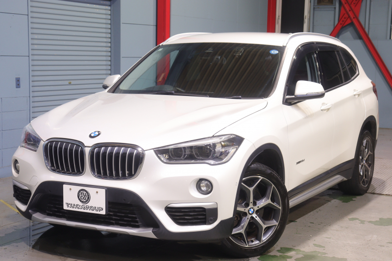 BMW X1 X1 xDrive 18d Xﾗｲﾝ ﾊｲﾗｲﾝ&ｺﾝﾌｫｰﾄP　ﾄﾞﾗｲﾋﾞﾝｸﾞｱｼｽﾄﾌﾟﾗｽ ﾓｶﾚｻﾞｰ 純正ﾅﾋﾞ ﾍｯﾄﾞｱｯﾌﾟﾃﾞｨｽﾌﾟﾚｲ ｱｸﾃｨﾌﾞｸﾙｺﾝ LEDﾍｯﾄﾞﾗｲﾄ ｱﾝﾋﾞｴﾝﾄﾗｲﾄ 専用ｴｸｽﾃﾘｱ ｳｯﾄﾞｲﾝﾃﾘｱﾄﾘﾑ OP19ｲﾝﾁAW 有償色　2年保証