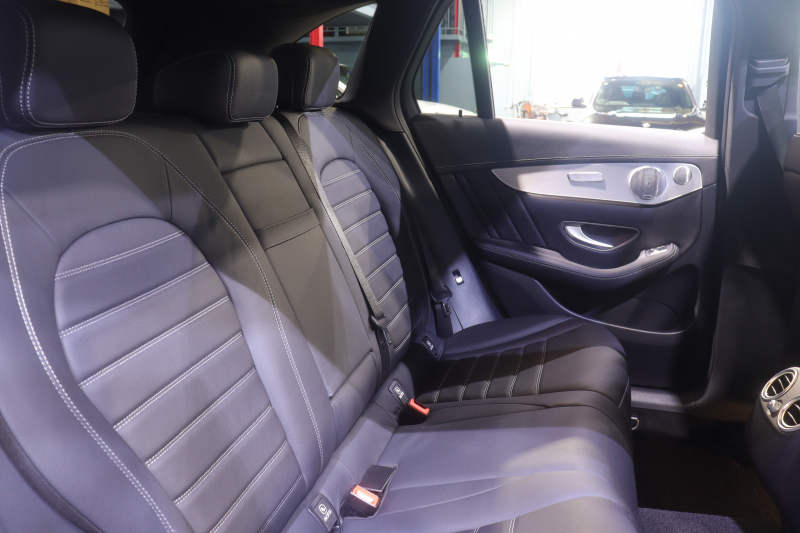 メルセデスベンツ GLC GLC220d 4MATIC ｽﾎﾟｰﾂ 本革仕様 ﾚｰﾀﾞｰP　ｷｰﾚｽｺﾞｰ 黒革 ﾊﾟﾉﾗﾏSR 純正ﾅﾋﾞTV 360ｶﾒﾗ ﾌﾞﾙﾒｽﾀｰ ﾍｯﾄﾞｱｯﾌﾟD 自動Rｹﾞｰﾄ AMGｴｱﾛ&19AW　2年保証