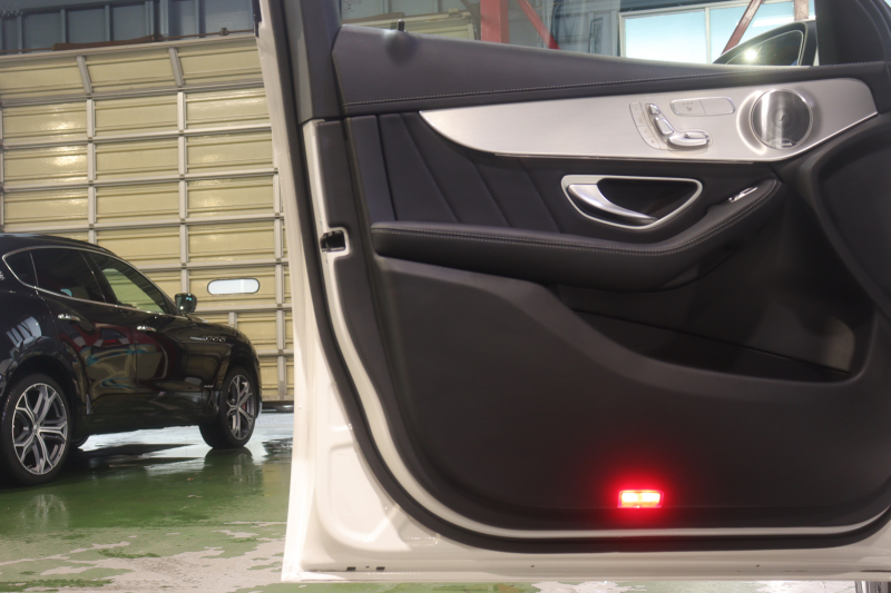 メルセデスベンツ GLC GLC220d 4MATIC ｽﾎﾟｰﾂ 本革仕様 ﾚｰﾀﾞｰP　ｷｰﾚｽｺﾞｰ 黒革 ﾊﾟﾉﾗﾏSR 純正ﾅﾋﾞTV 360ｶﾒﾗ ﾌﾞﾙﾒｽﾀｰ ﾍｯﾄﾞｱｯﾌﾟD 自動Rｹﾞｰﾄ AMGｴｱﾛ&19AW　2年保証