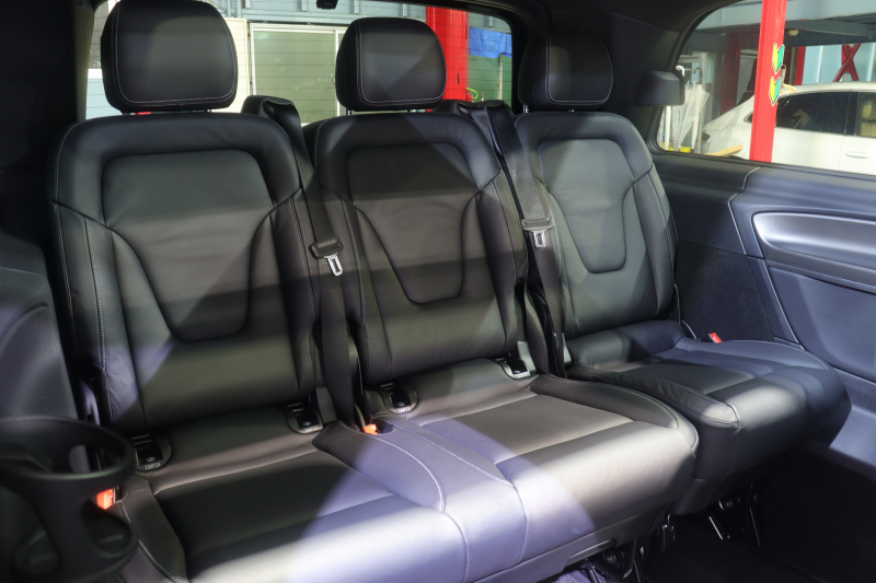 メルセデスベンツ Vクラス V220d AVG ﾛﾝｸﾞ AMGﾗｲﾝ ｴｸｽｸﾙｰｼﾌﾞｼｰﾄPKG　9速AT 黒革 ﾍﾞﾝﾁﾚｰﾀｰ ｵｯﾄﾏﾝ ﾊﾟﾉﾗﾏSR 10.25ｲﾝﾁﾜｲﾄﾞﾅﾋﾞTV 360ｶﾒﾗ ﾌﾞﾙﾒｽﾀｰ 自動Rｹﾞｰﾄ ﾃﾞｼﾞﾀﾙｲﾝﾅｰﾐﾗｰ AMGｴｱﾛ&19ｲﾝﾁAW　2年保証