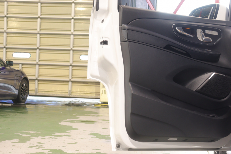 メルセデスベンツ Vクラス V220d AVG ﾛﾝｸﾞ AMGﾗｲﾝ ｴｸｽｸﾙｰｼﾌﾞｼｰﾄPKG　9速AT 黒革 ﾍﾞﾝﾁﾚｰﾀｰ ｵｯﾄﾏﾝ ﾊﾟﾉﾗﾏSR 10.25ｲﾝﾁﾜｲﾄﾞﾅﾋﾞTV 360ｶﾒﾗ ﾌﾞﾙﾒｽﾀｰ 自動Rｹﾞｰﾄ ﾃﾞｼﾞﾀﾙｲﾝﾅｰﾐﾗｰ AMGｴｱﾛ&19ｲﾝﾁAW　2年保証