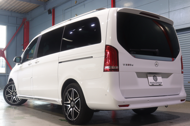 メルセデスベンツ Vクラス V220d AVG ﾛﾝｸﾞ AMGﾗｲﾝ ｴｸｽｸﾙｰｼﾌﾞｼｰﾄPKG　9速AT 黒革 ﾍﾞﾝﾁﾚｰﾀｰ ｵｯﾄﾏﾝ ﾊﾟﾉﾗﾏSR 10.25ｲﾝﾁﾜｲﾄﾞﾅﾋﾞTV 360ｶﾒﾗ ﾌﾞﾙﾒｽﾀｰ 自動Rｹﾞｰﾄ ﾃﾞｼﾞﾀﾙｲﾝﾅｰﾐﾗｰ AMGｴｱﾛ&19ｲﾝﾁAW　2年保証