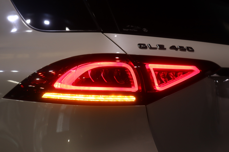 メルセデスベンツ GLE GLE450 4MATIC ｽﾎﾟｰﾂ ﾚｻﾞｰｴｸｽｸﾙｰｼﾌﾞ&ﾚｰﾀﾞｰSP　黒革 ﾍﾞﾝﾁﾚｰﾀｰ ﾊﾟﾉﾗﾏSR 12.3ｲﾝﾁﾅﾋﾞTV MBUX ﾍｯﾄﾞｱｯﾌﾟD ﾌﾞﾙﾒｽﾀｰ 自動Rｹﾞｰﾄ ﾌｯﾄﾄﾗﾝｸOP LEDﾍｯﾄﾞﾗｲﾄ AMGｴｱﾛ&20AW　2年保証