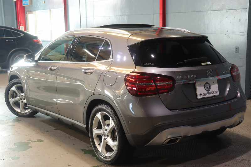 メルセデスベンツ GLA GLA220 4MATIC ﾗｸﾞｼﾞｭｱﾘｰPKG ﾚｰﾀﾞｰSP　後期最終ﾓﾃﾞﾙ ACC BSM 黒革 ﾋｰﾀｰ ﾊﾟﾉﾗﾏSR 純正ﾅﾋﾞ TV Bｶﾒﾗ Blouetoothｵｰﾃﾞｨｵ LEDﾍｯﾄﾞﾗｲﾄ 自動Rｹﾞｰﾄ 純正18ｲﾝﾁAW　2年保証