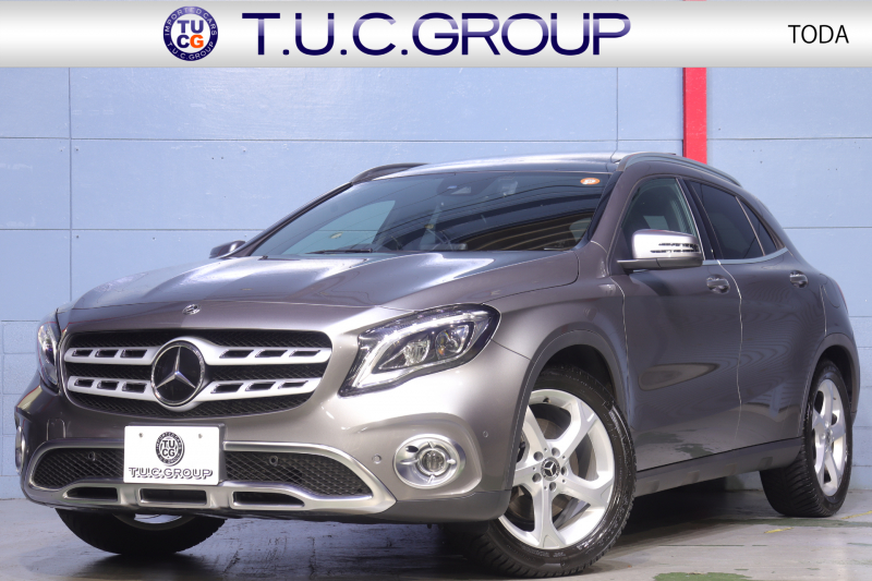 メルセデスベンツ GLA GLA220 4MATIC ﾚｻﾞｰｴｸｽｸﾙｰｼﾌﾞ&ﾌﾟﾚﾐｱﾑ&ﾚｰﾀﾞｰPKG　後期最終ﾓﾃﾞﾙ ｷｰﾚｽｺﾞｰ 黒革 ﾊﾟﾉﾗﾏSR 純正ﾅﾋﾞTV Bｶﾒﾗ harman/kardon LEDﾍｯﾄﾞﾗｲﾄ 自動Rｹﾞｰﾄ 純正18AW　2年保証付