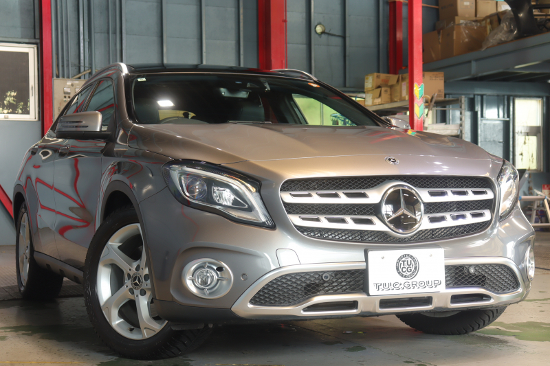 メルセデスベンツ GLA GLA220 4MATIC ﾗｸﾞｼﾞｭｱﾘｰPKG ﾚｰﾀﾞｰSP　後期最終ﾓﾃﾞﾙ ACC BSM 黒革 ﾋｰﾀｰ ﾊﾟﾉﾗﾏSR 純正ﾅﾋﾞ TV Bｶﾒﾗ Blouetoothｵｰﾃﾞｨｵ LEDﾍｯﾄﾞﾗｲﾄ 自動Rｹﾞｰﾄ 純正18ｲﾝﾁAW　2年保証