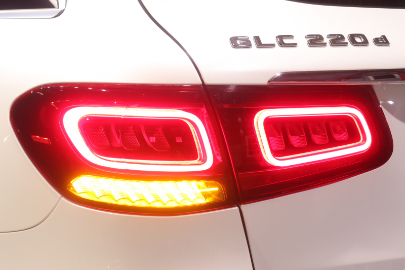メルセデスベンツ GLC GLC220d 4MATIC AMGﾗｲﾝ ﾚｻﾞｰEXｸﾙｰｼﾌﾞ&RSP　1ｵﾅ 後期 ACC 黒革 ﾏｯｻｰｼﾞ機能 ﾊﾟﾉﾗﾏｻﾝﾙｰﾌ 10.25ｲﾝﾁﾜｲﾄﾞﾅﾋﾞ 12.3ｲﾝﾁｺｸﾋﾟｯﾄﾃﾞｨｽﾌﾟﾚｲ ﾏﾙﾁﾋﾞｰﾑLED 自動Rｹﾞｰﾄ AMGｴｱﾛ&19ｲﾝﾁAW　2年保証付