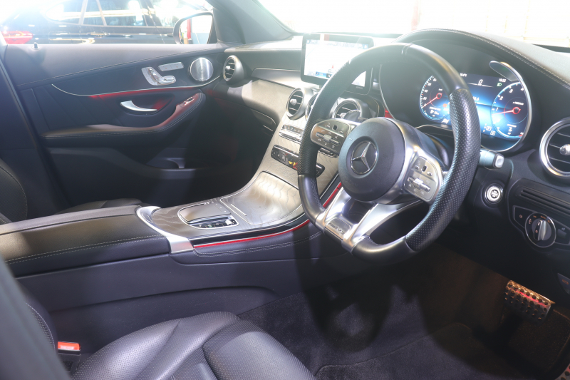 AMG GLC GLC43 4MATIC ﾚｻﾞｰｴｸｽｸﾙｰｼﾌﾞﾊﾟｯｹｰｼﾞ　後期ﾓﾃﾞﾙ 黒革 ﾍﾞﾝﾁﾚｰﾀｰ ﾊﾟﾉﾗﾏｻﾝﾙｰﾌ MBUXﾅﾋﾞTV ﾌﾞﾙﾒｽﾀｰｻｳﾝﾄﾞ 360ｶﾒﾗ ﾍｯﾄﾞｱｯﾌﾟﾃﾞｨｽﾌﾟﾚｲ AMGｴｱﾛ&20ｲﾝﾁAW　2年保証