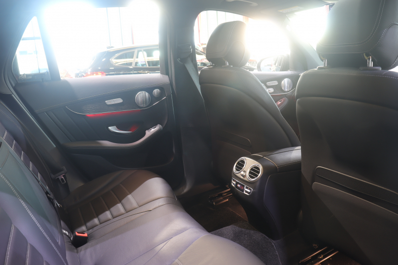 AMG GLC GLC43 4MATIC ﾚｻﾞｰｴｸｽｸﾙｰｼﾌﾞﾊﾟｯｹｰｼﾞ　後期ﾓﾃﾞﾙ 黒革 ﾍﾞﾝﾁﾚｰﾀｰ ﾊﾟﾉﾗﾏｻﾝﾙｰﾌ MBUXﾅﾋﾞTV ﾌﾞﾙﾒｽﾀｰｻｳﾝﾄﾞ 360ｶﾒﾗ ﾍｯﾄﾞｱｯﾌﾟﾃﾞｨｽﾌﾟﾚｲ AMGｴｱﾛ&20ｲﾝﾁAW　2年保証