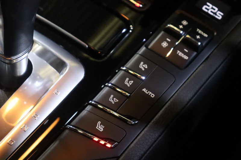 ポルシェ カイエン ﾌﾟﾗﾁﾅｴﾃﾞｨｼｮﾝ ﾍﾞｰｽｸﾞﾚｰﾄﾞ　特別仕様車 ｴﾝﾄﾘｰﾄﾞﾗｲﾌﾞ ｱﾙｶﾝﾀﾗ/ﾌﾞﾗｯｸﾚｻﾞｰｼｰﾄ ﾋｰﾀｰ PCMﾅﾋﾞ BOSEｽﾋﾟｰｶｰ ﾊﾞｯｸｶﾒﾗ PDLS付きｷｾﾉﾝﾍｯﾄﾞﾗｲﾄ 自動ﾘｱｹﾞｰﾄ 専用21ｲﾝﾁAW　2年保証